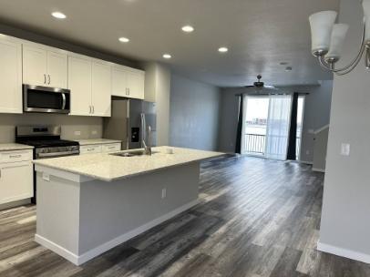 Image 4 of 8: No Description Available