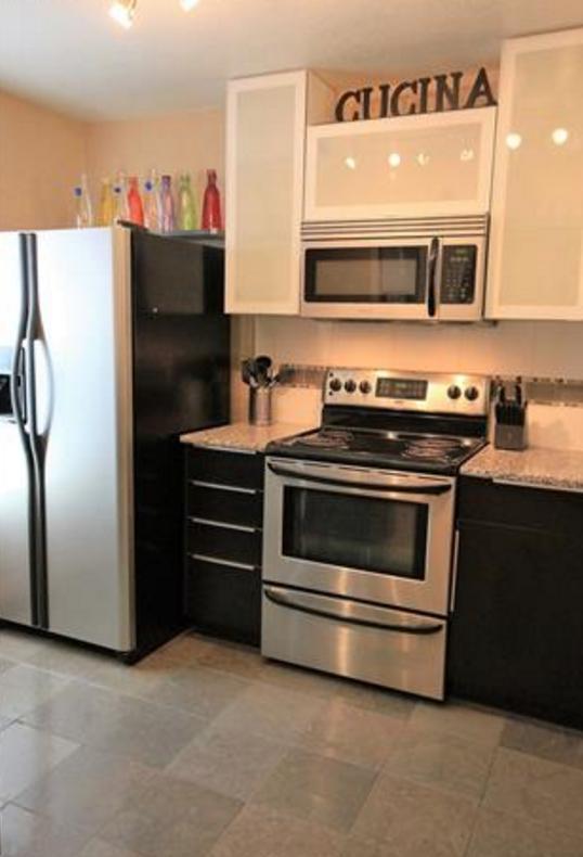 Image 4 of 11: No Description Available