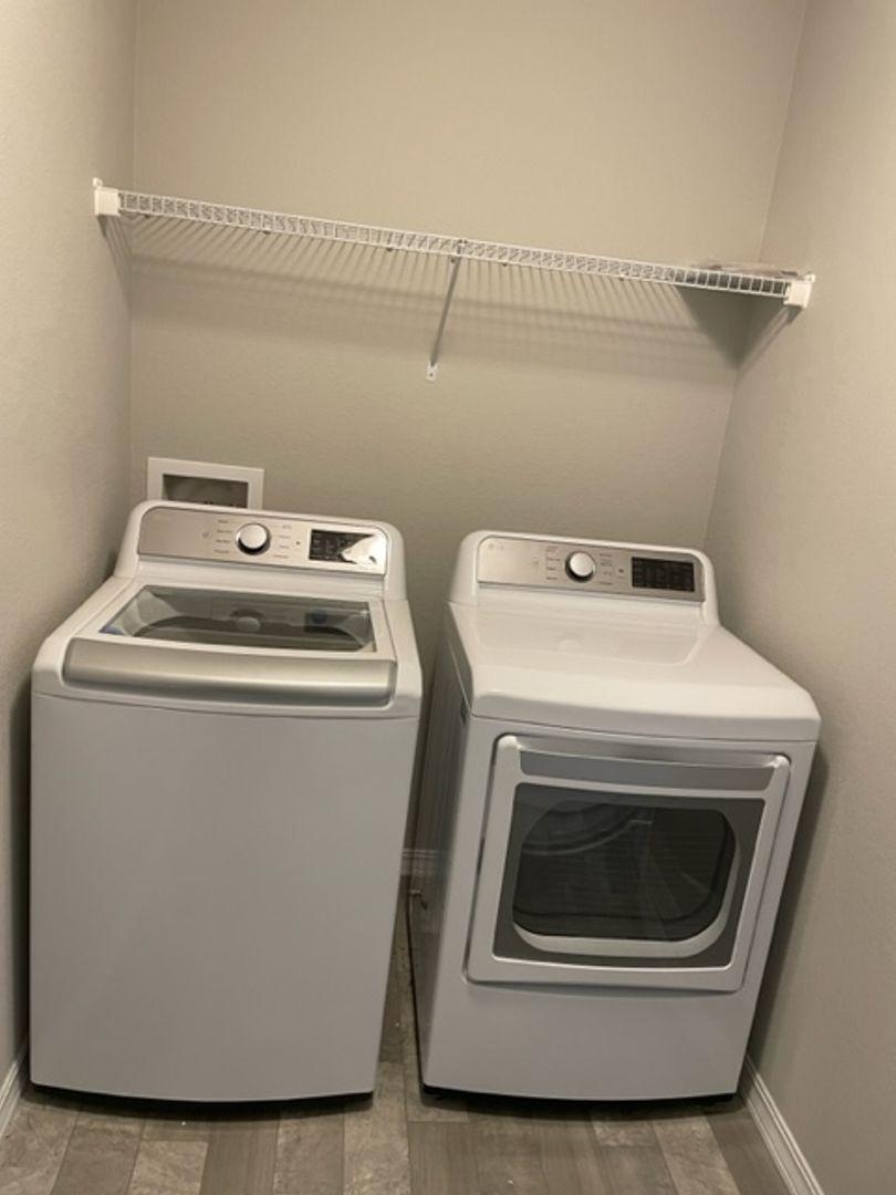 Image 17 of 17: No Description Available