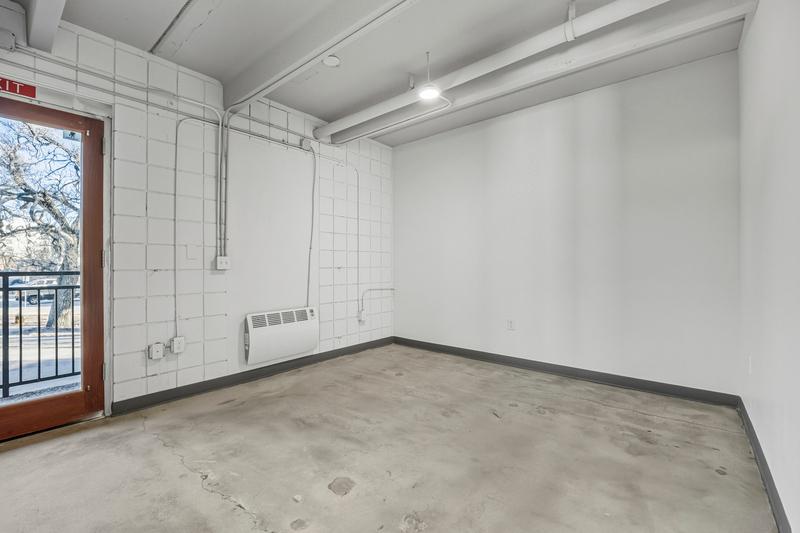 Image 2 of 50: No Description Available