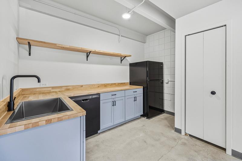 Image 21 of 50: No Description Available