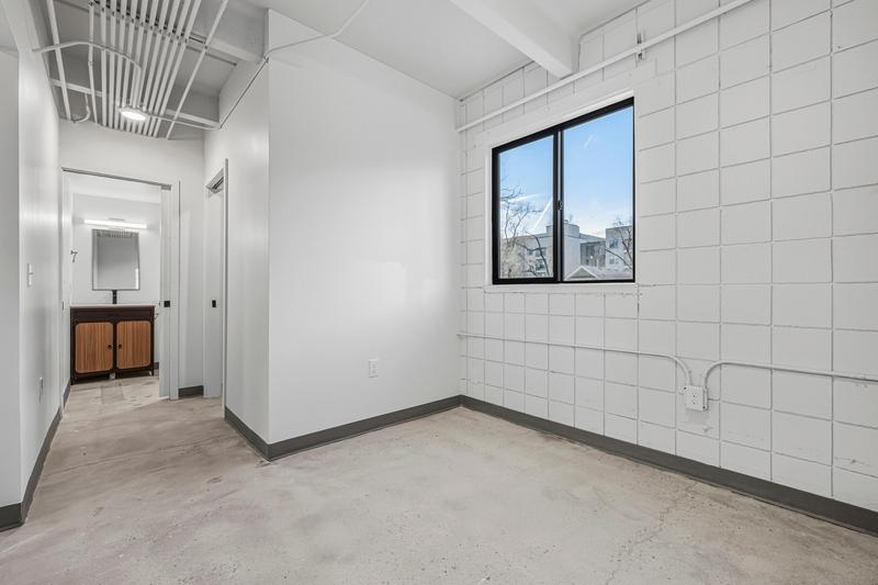 Image 26 of 50: No Description Available