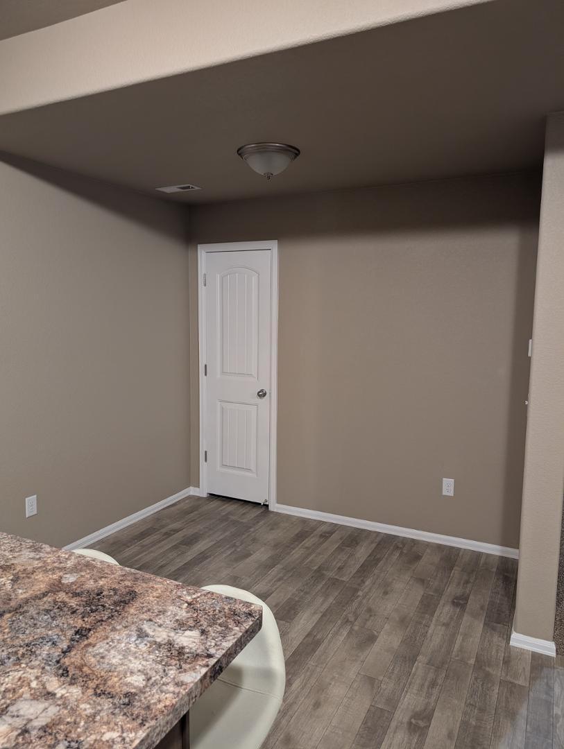 Image 2 of 19: No Description Available