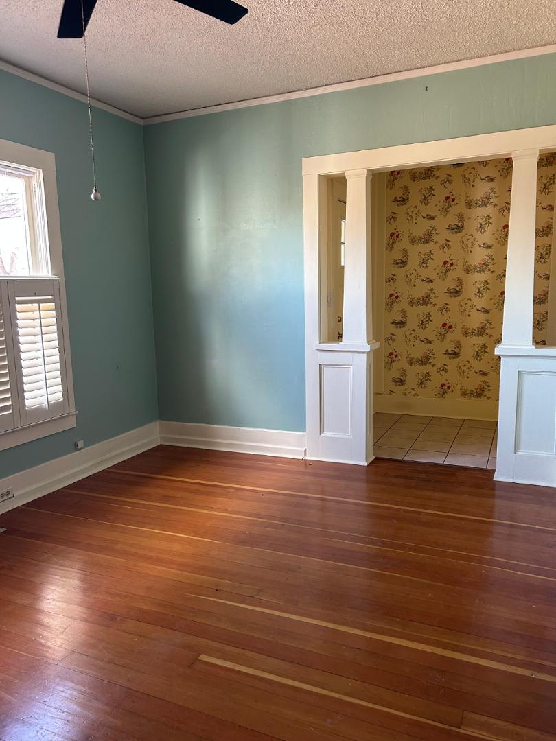 Image 7 of 14: No Description Available