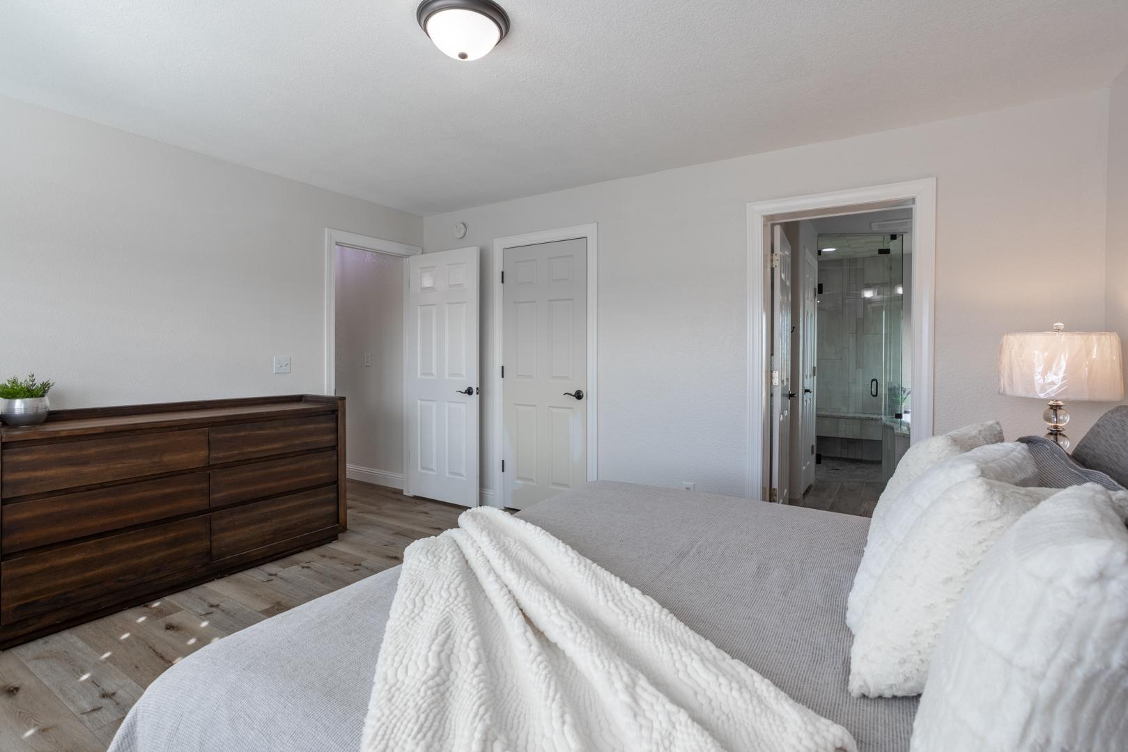 Image 12 of 41: No Description Available