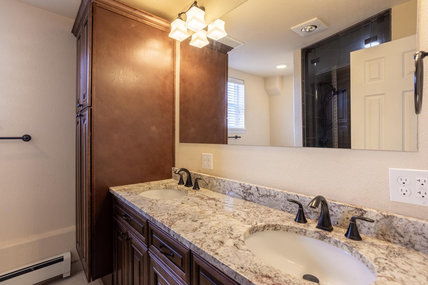 Image 32 of 41: No Description Available