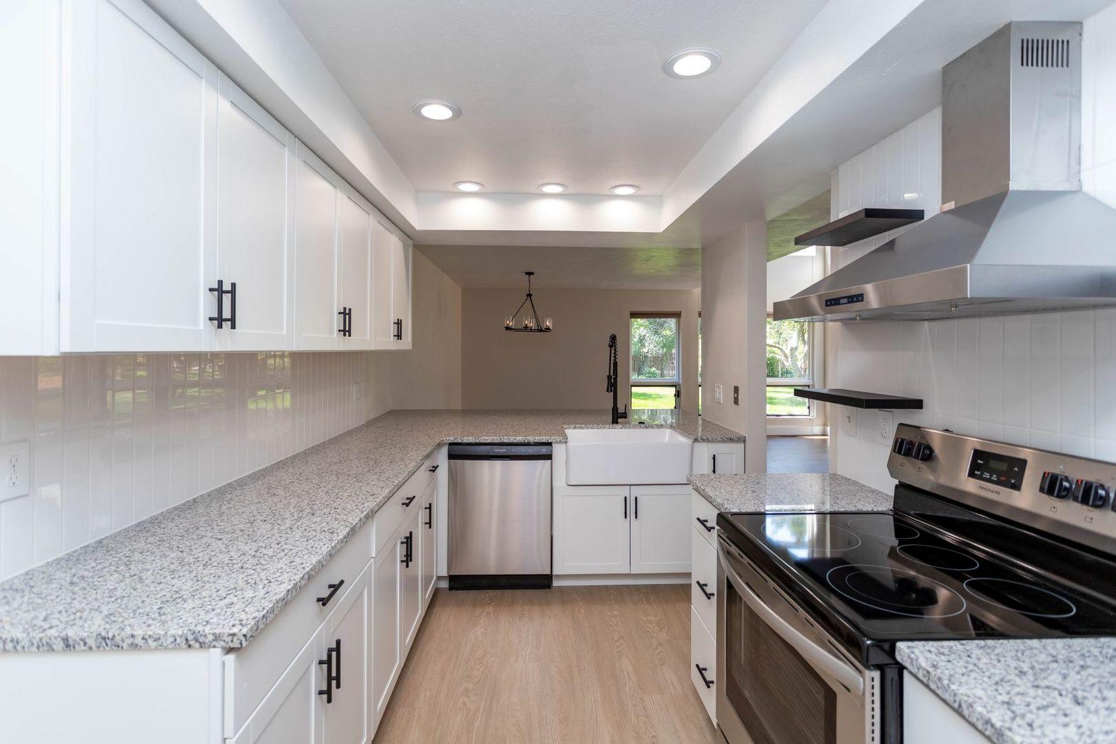 Image 3 of 42: No Description Available