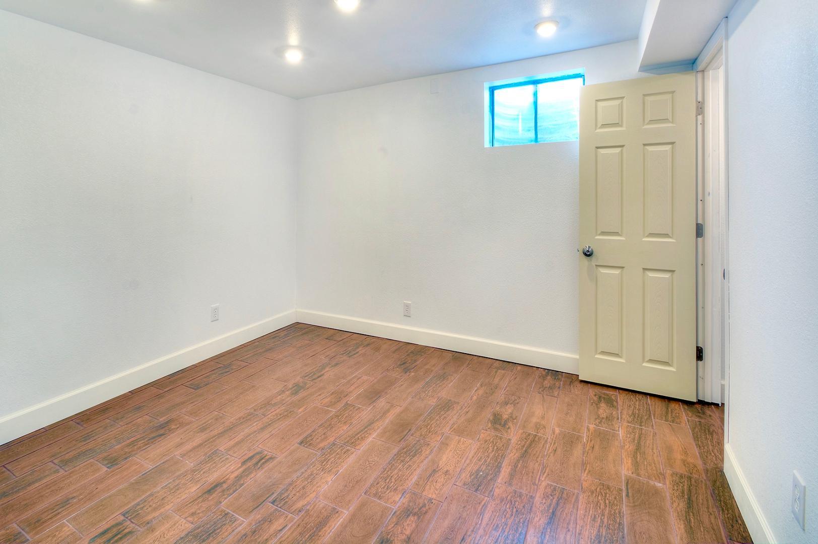 Image 10 of 25: No Description Available