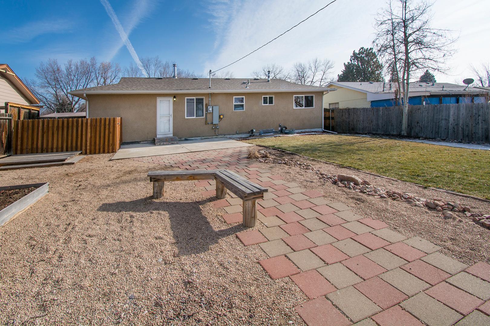 Image 25 of 25: No Description Available