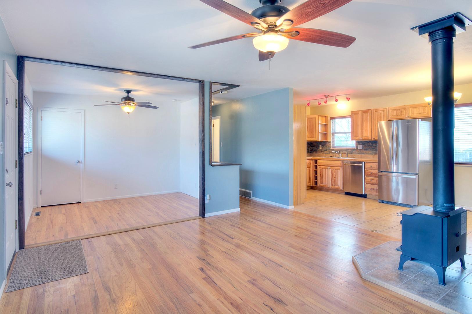 Image 4 of 25: No Description Available