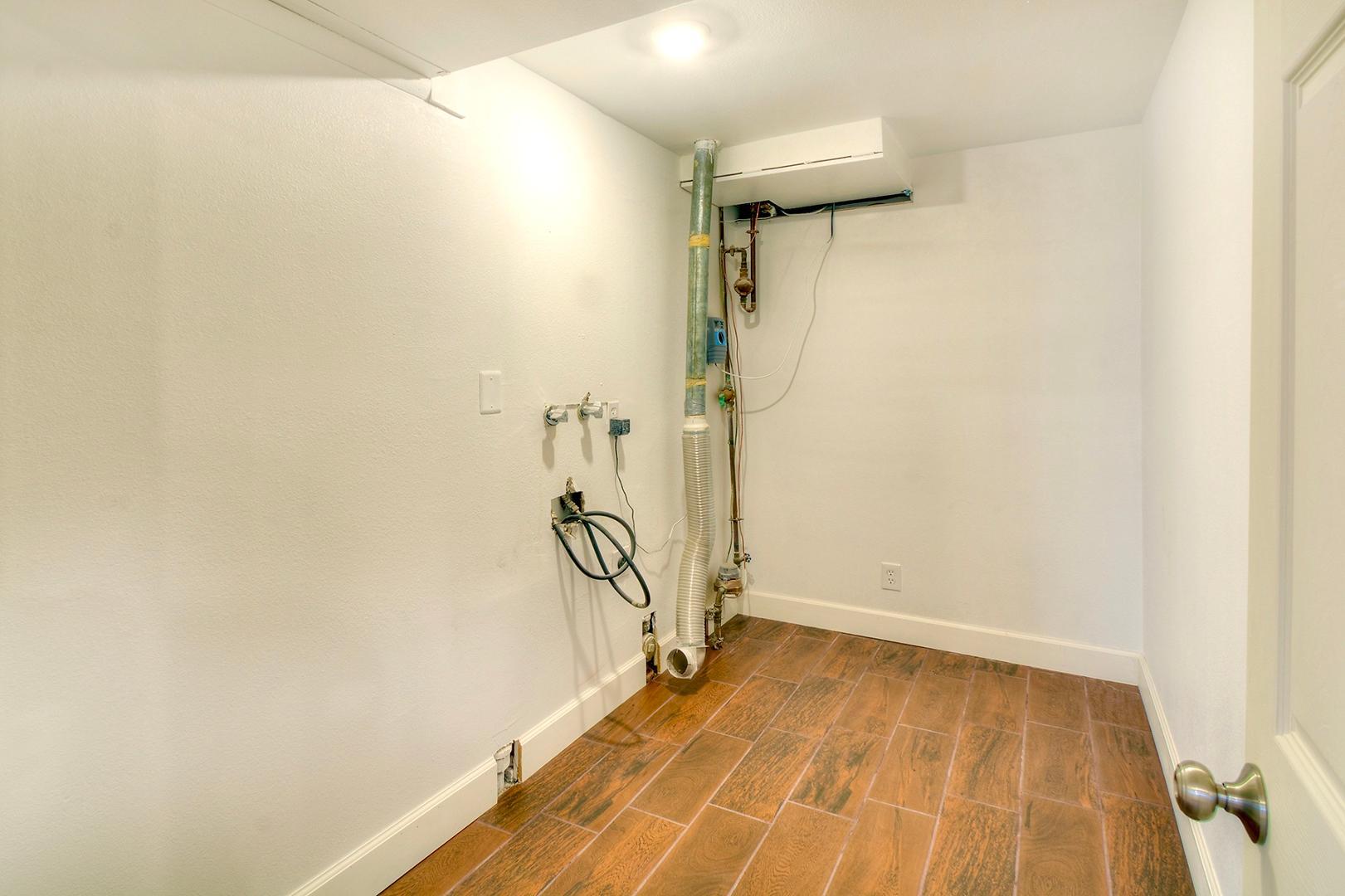 Image 9 of 25: No Description Available