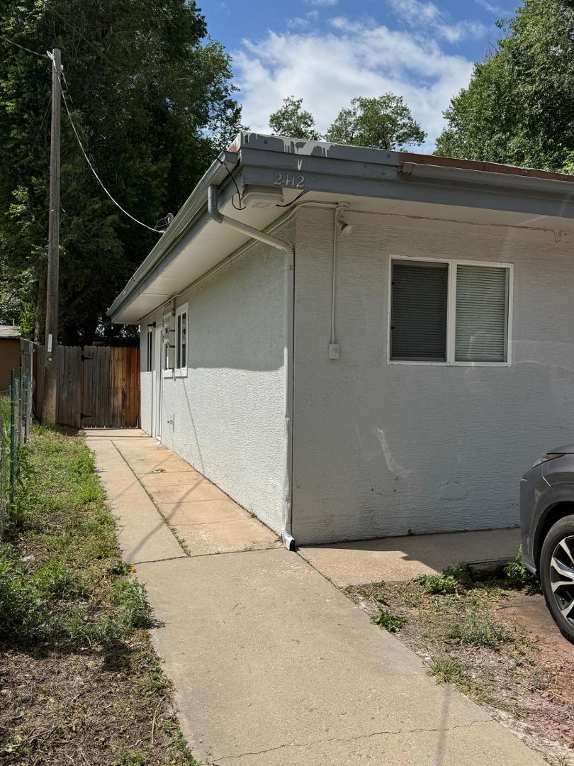 Image 17 of 17: No Description Available