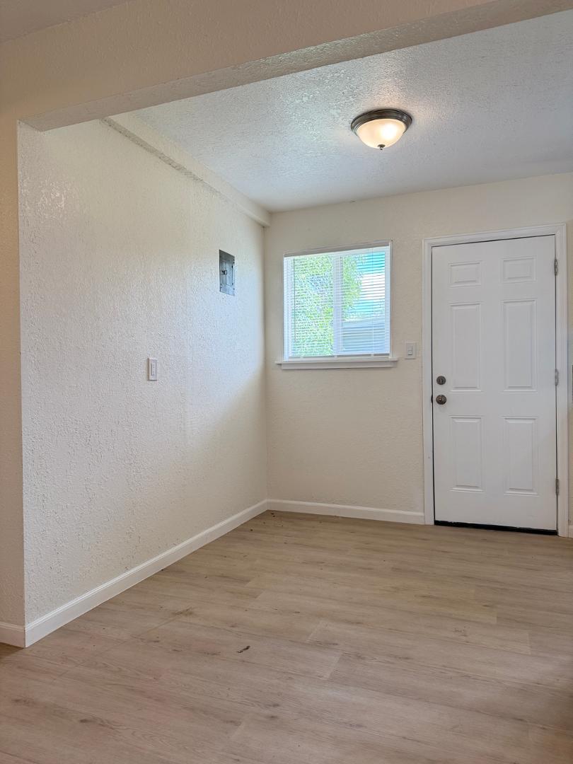 Image 6 of 17: No Description Available