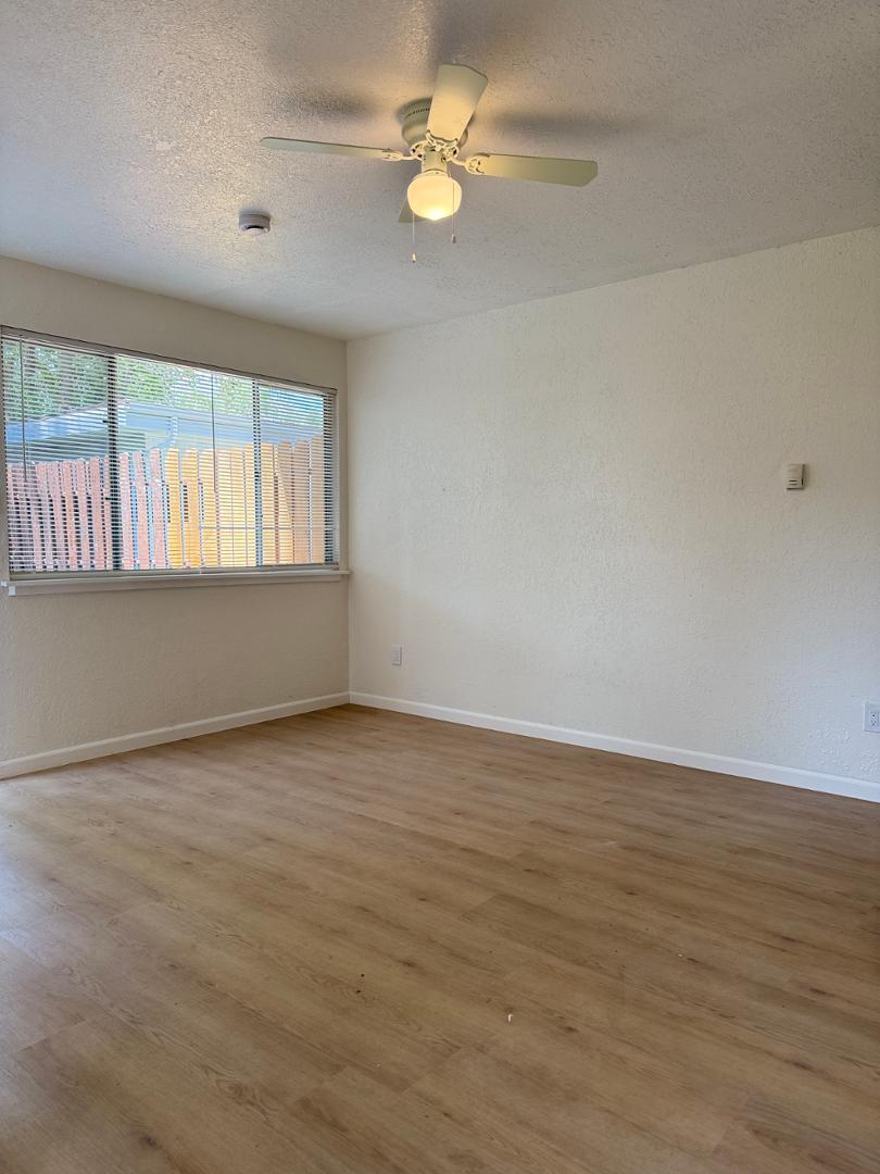 Image 8 of 17: No Description Available