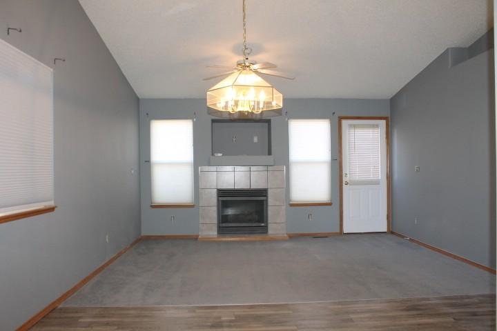 Image 2 of 9: No Description Available