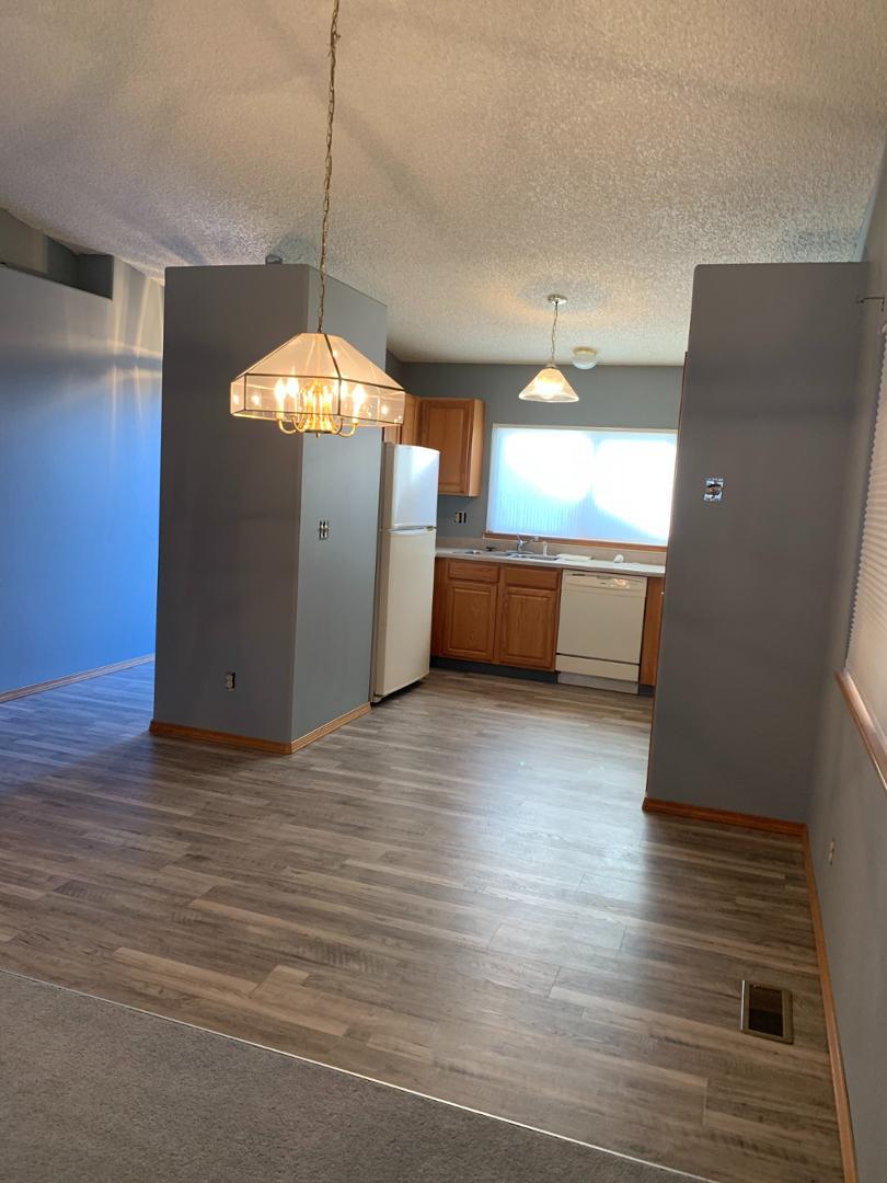 Image 4 of 9: No Description Available