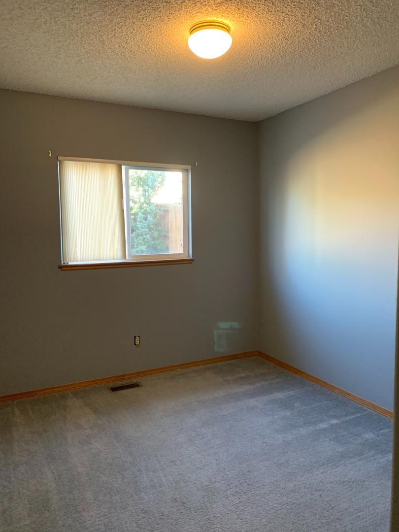 Image 7 of 9: No Description Available