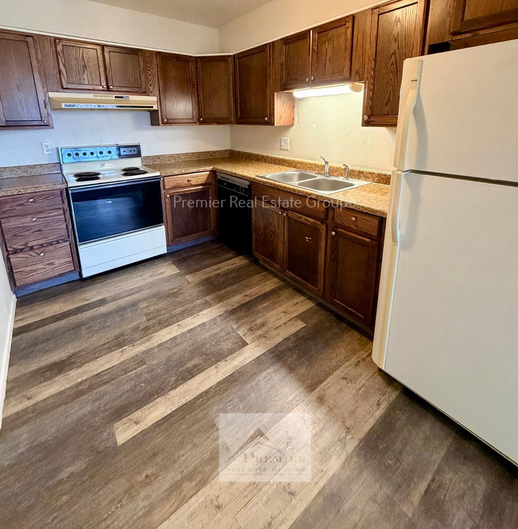 Image 14 of 20: No Description Available