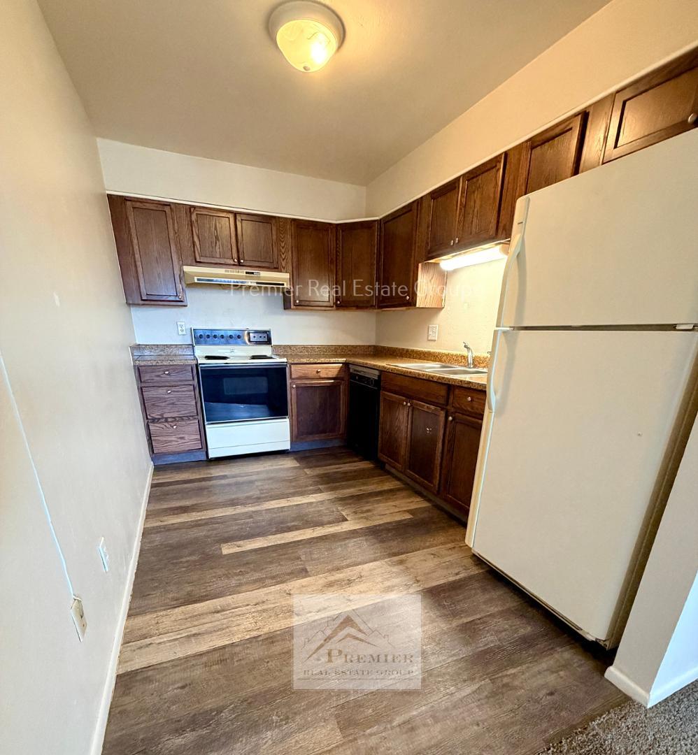 Image 15 of 20: No Description Available