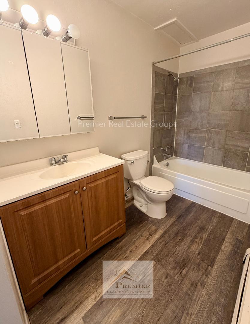 Image 9 of 20: No Description Available