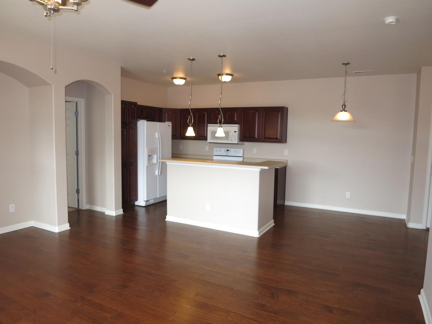 Image 7 of 14: No Description Available