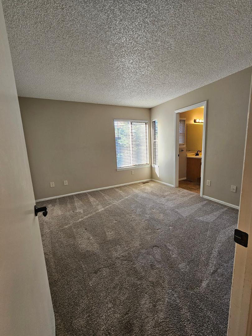 Image 31 of 38: No Description Available