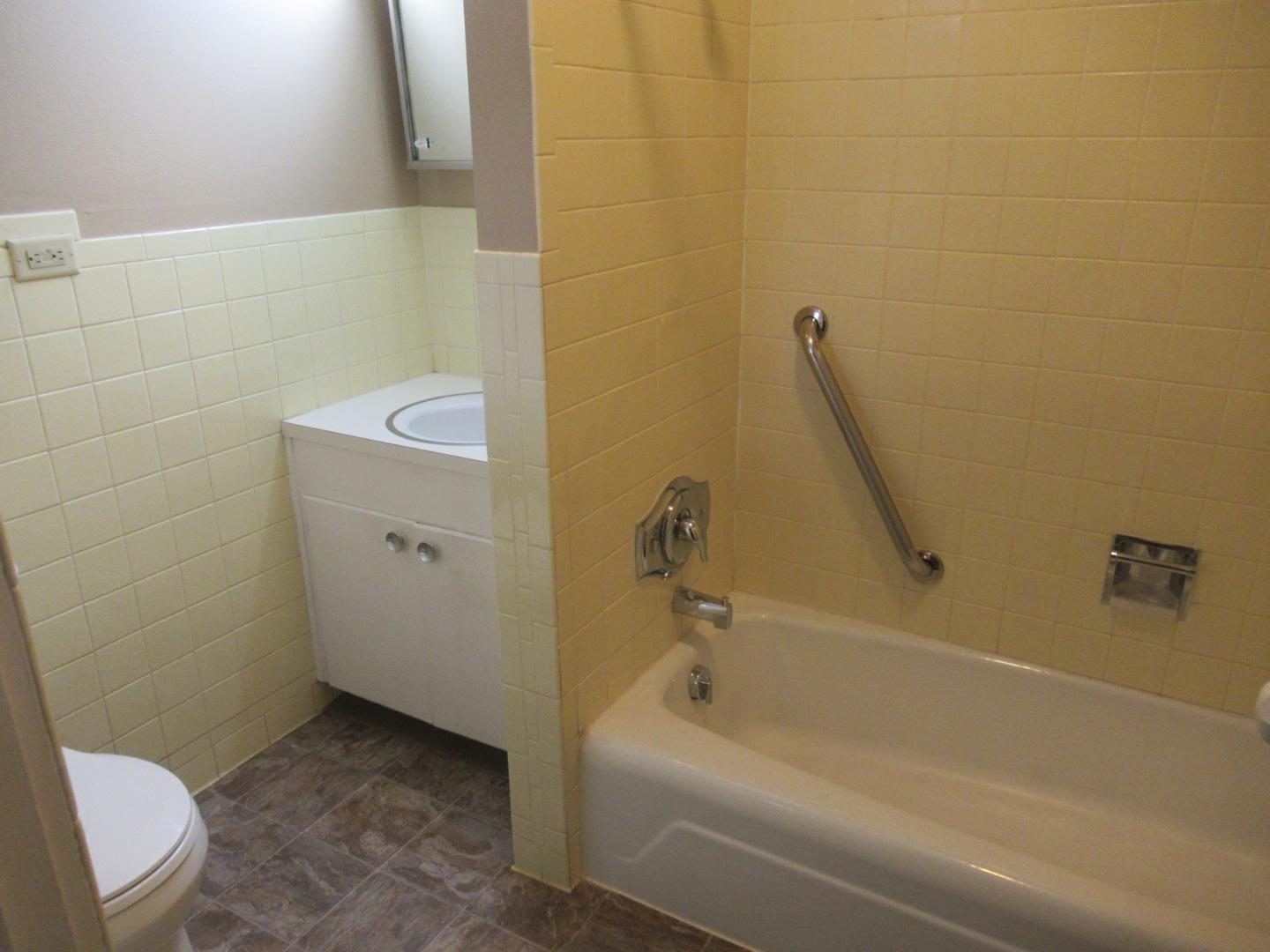 Image 2 of 6: No Description Available