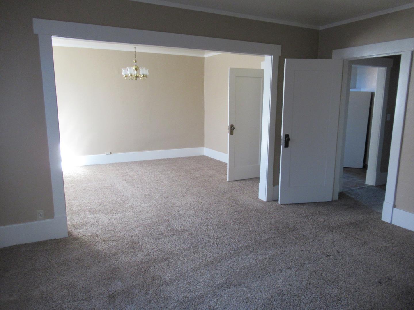 Image 4 of 6: No Description Available