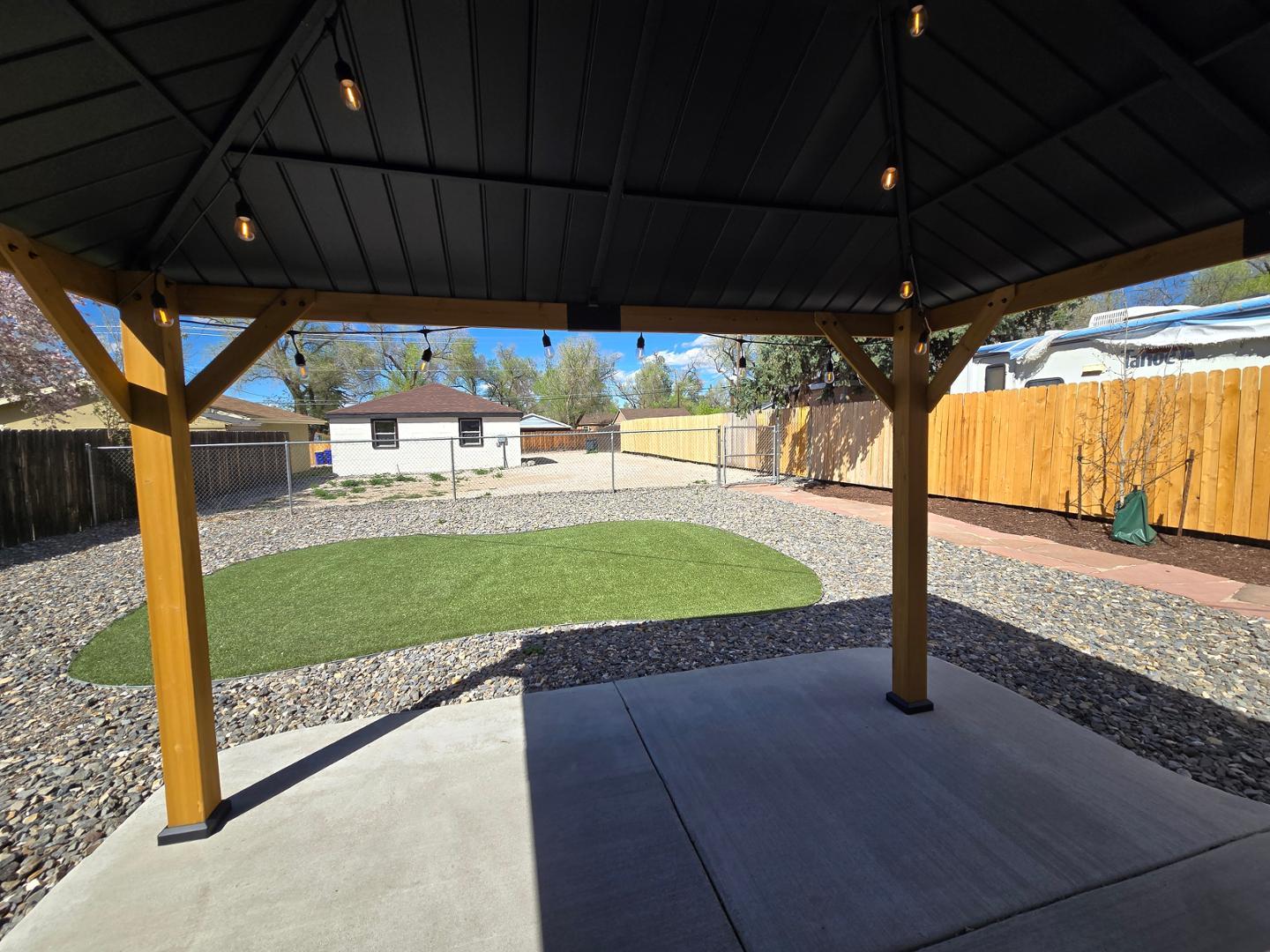 Image 17 of 21: No Description Available