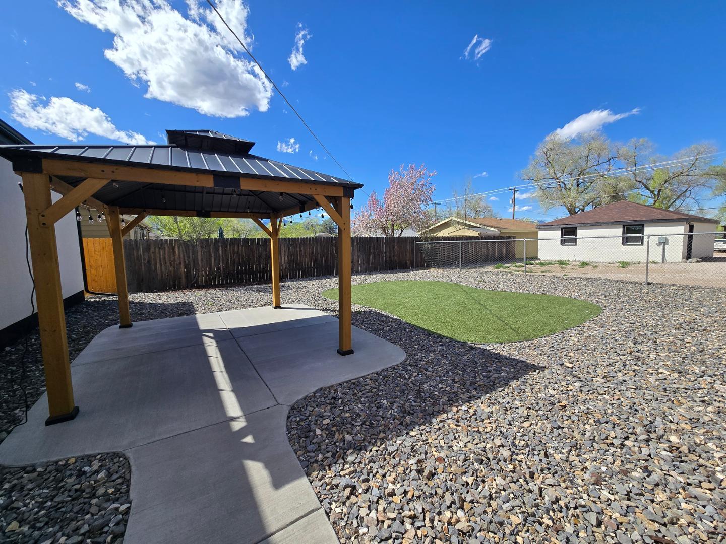 Image 18 of 21: No Description Available