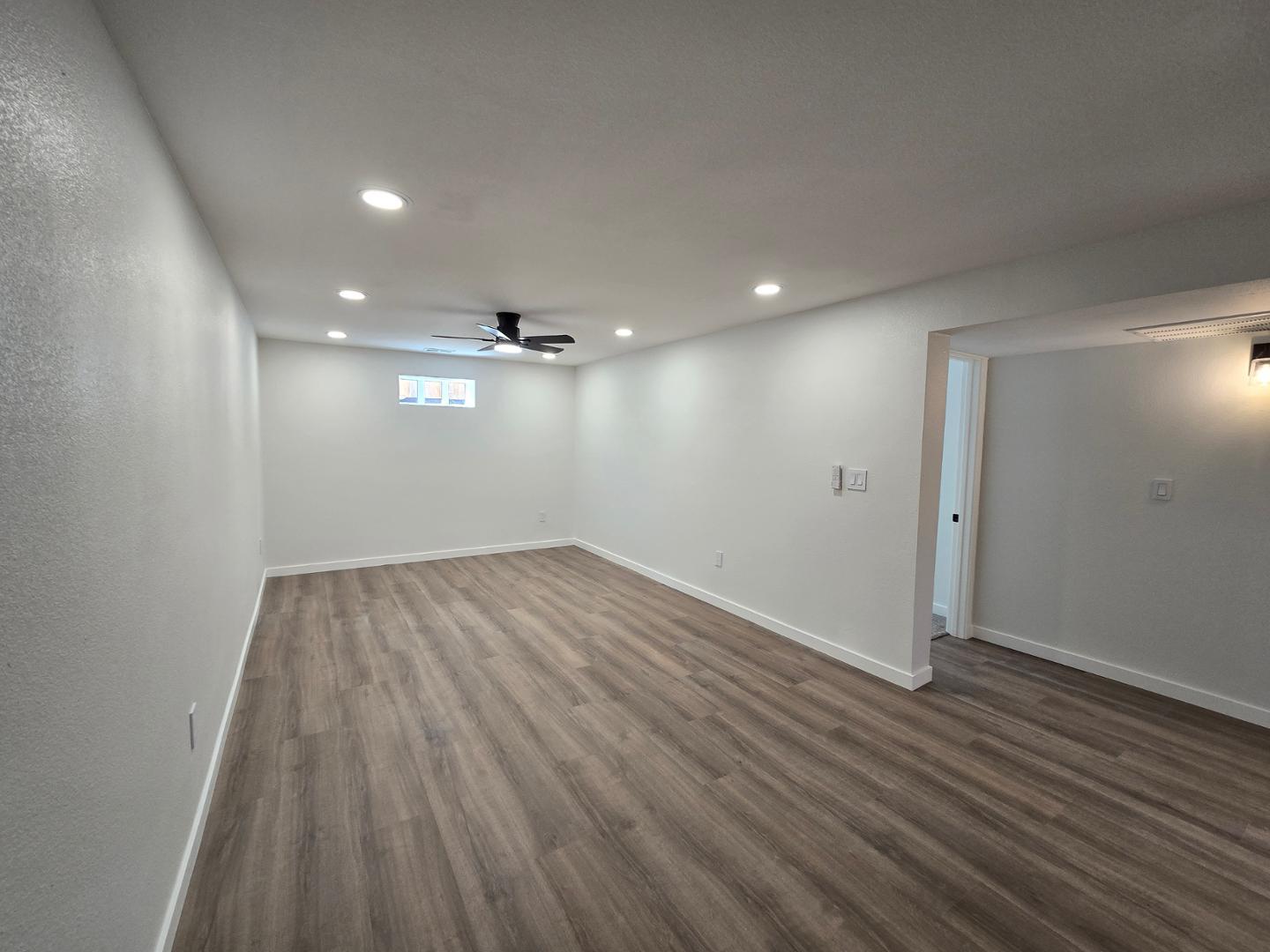 Image 4 of 21: No Description Available