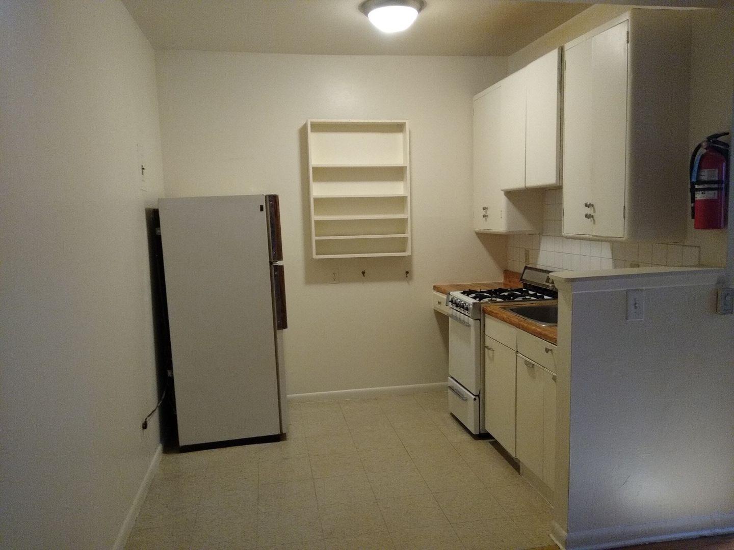 Image 3 of 13: No Description Available