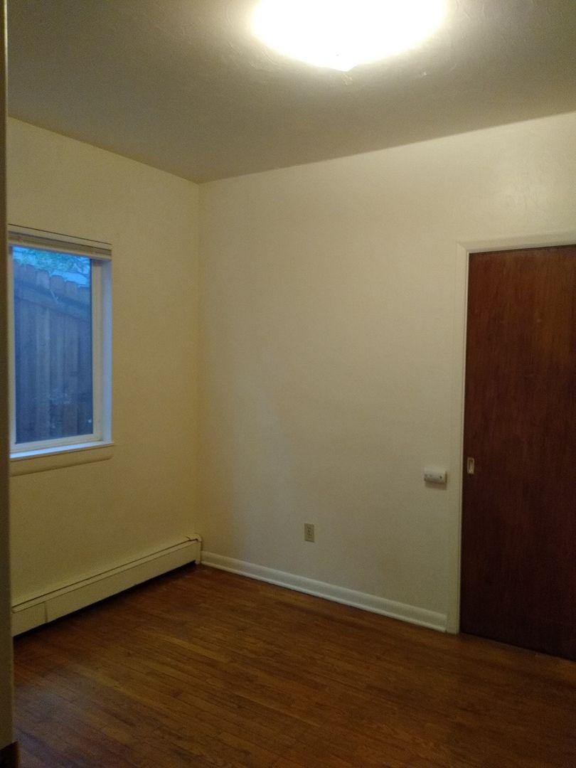 Image 5 of 13: No Description Available