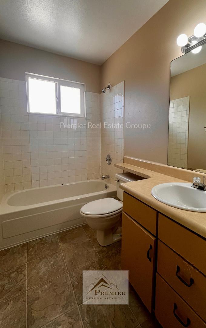 Image 5 of 7: No Description Available