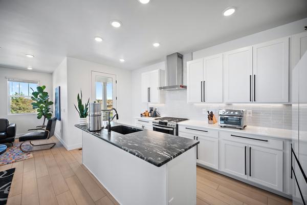 Image 2 of 50: No Description Available