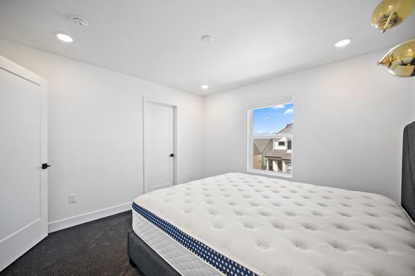 Image 32 of 50: No Description Available