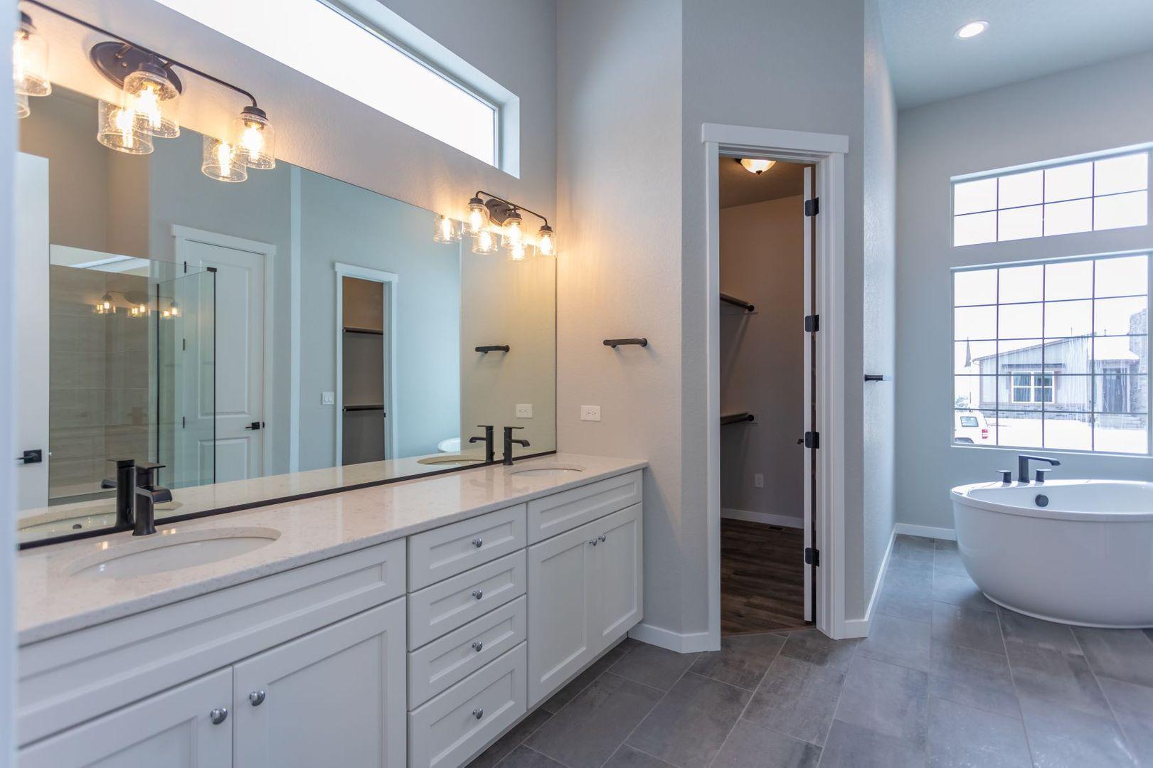 Image 25 of 43: No Description Available