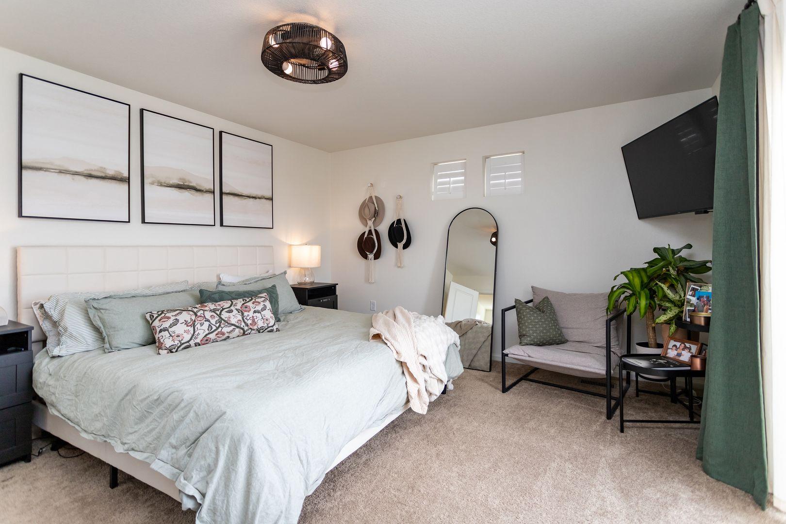 Image 16 of 37: No Description Available