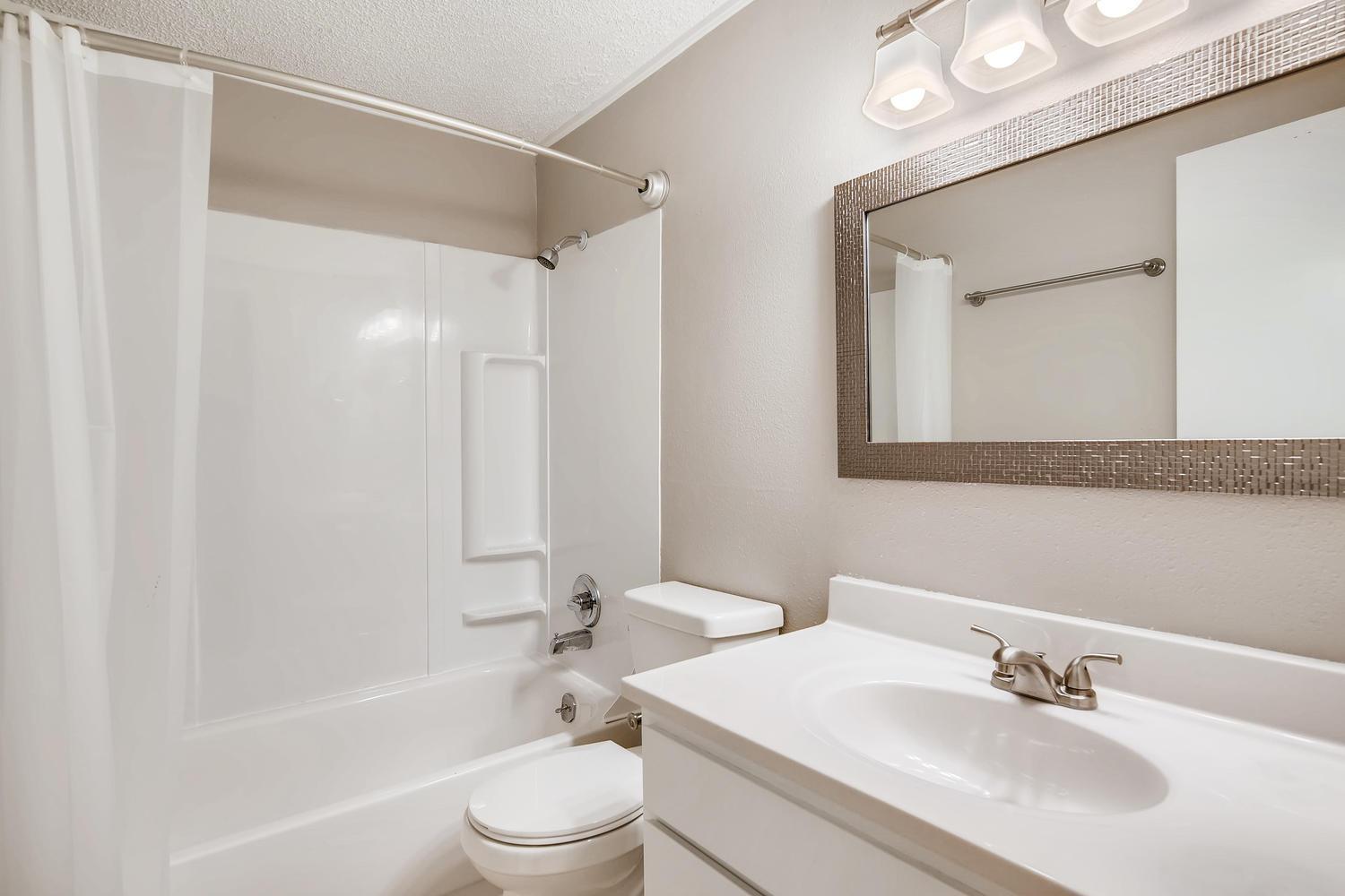 Image 8 of 13: No Description Available