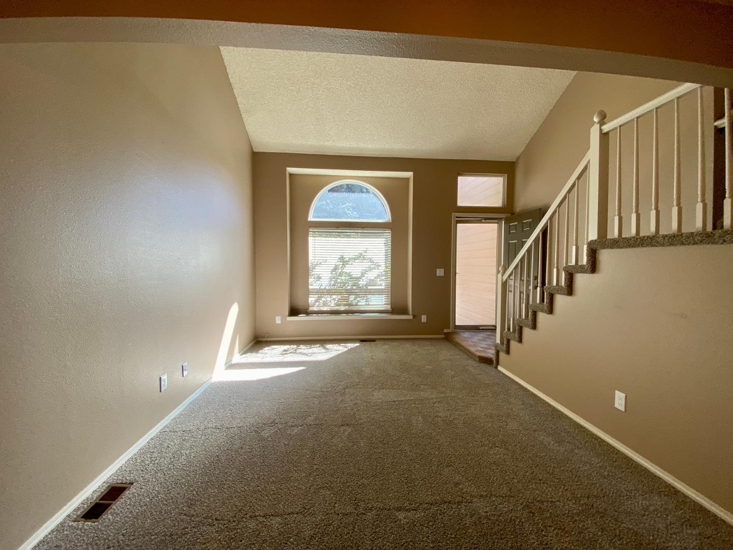 Image 11 of 17: No Description Available