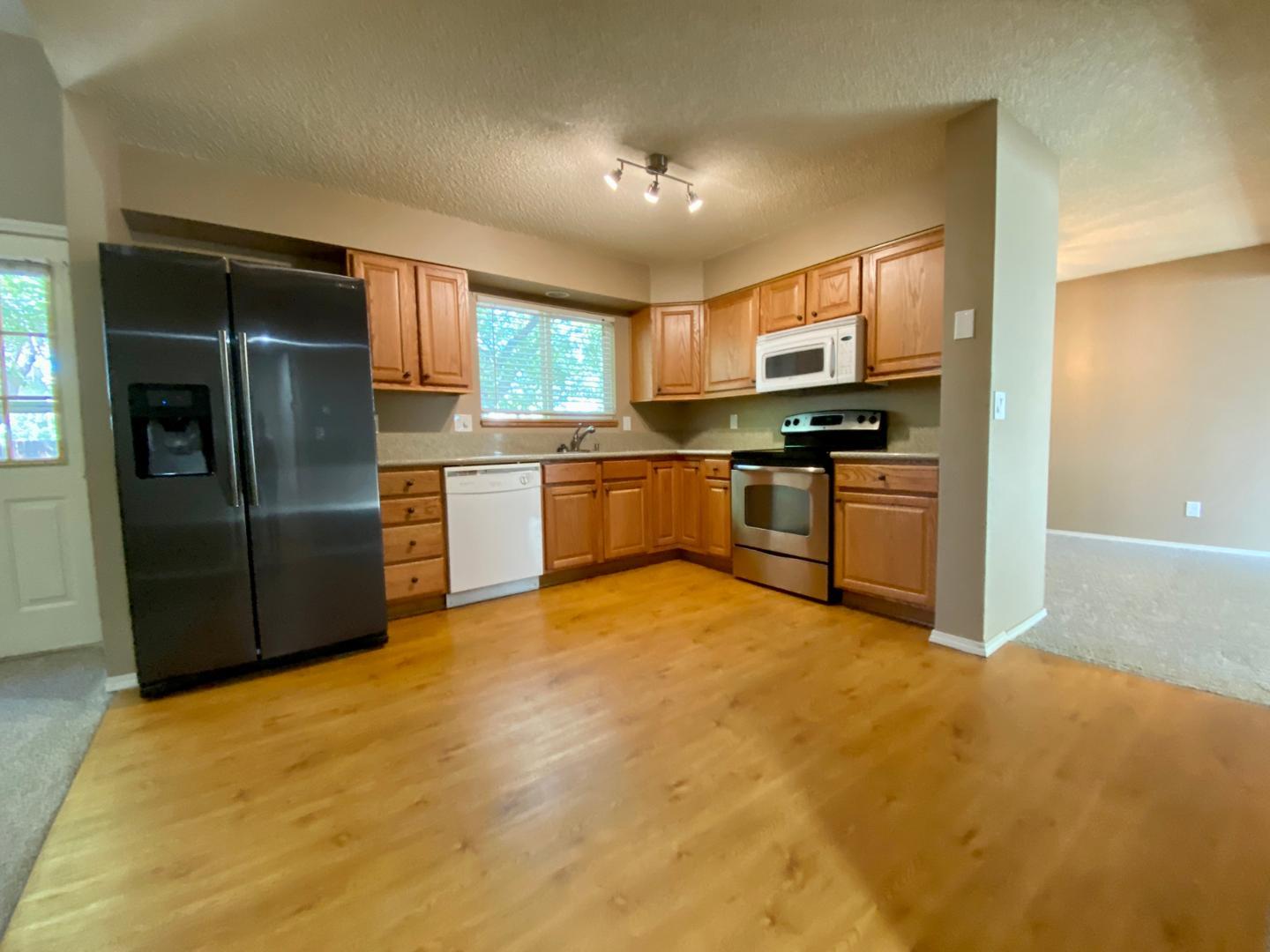 Image 8 of 17: No Description Available