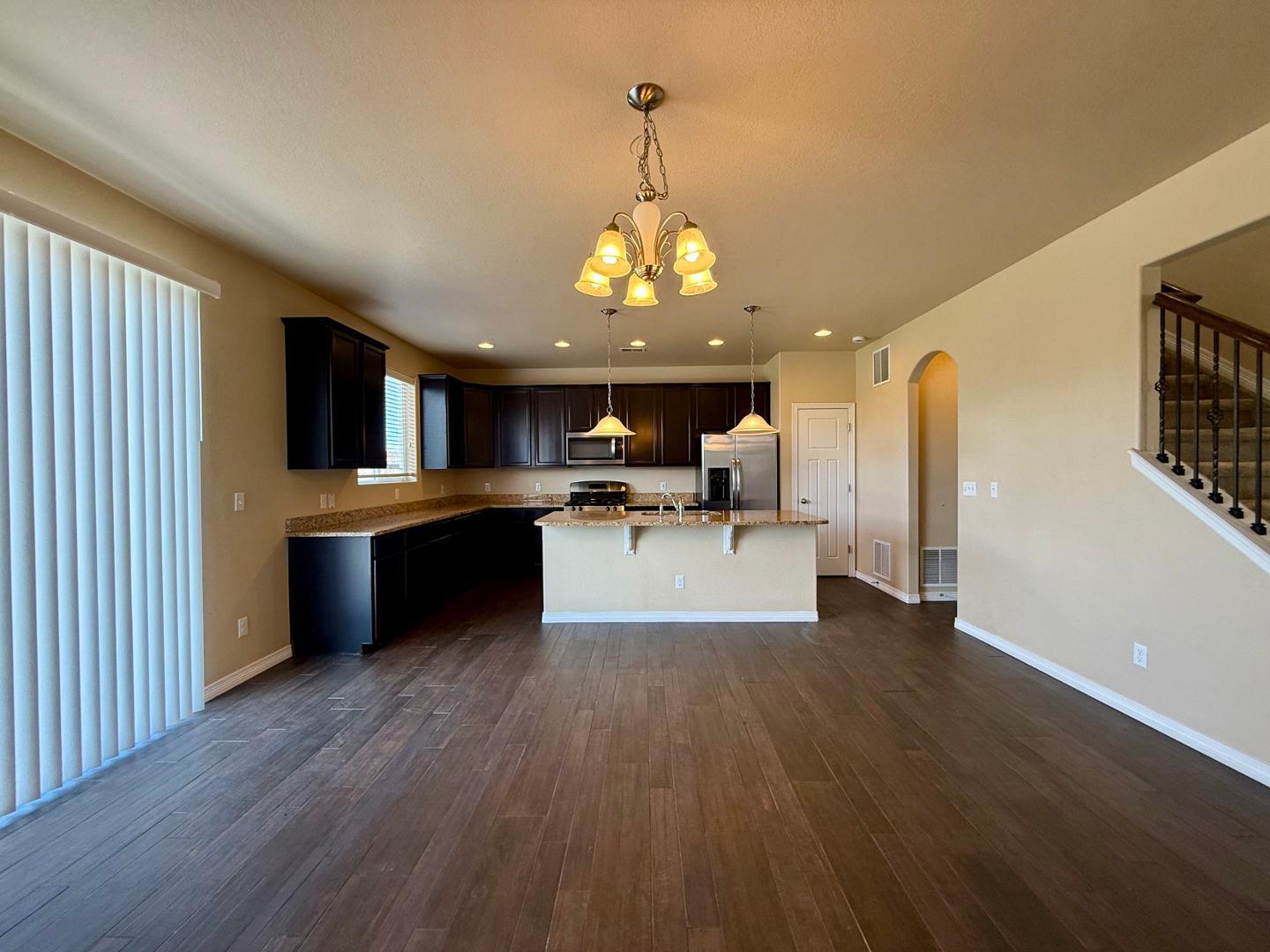 Image 6 of 28: No Description Available