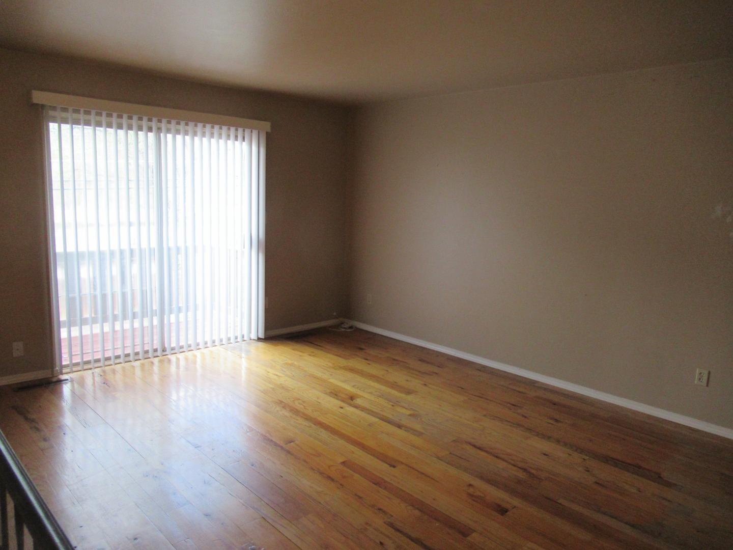 Image 4 of 13: No Description Available