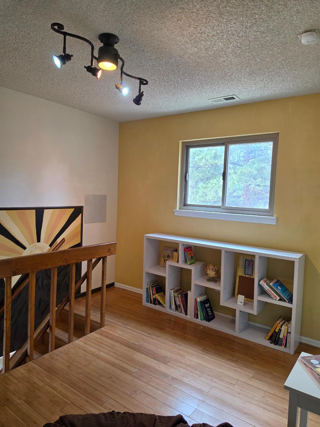 Image 12 of 25: No Description Available