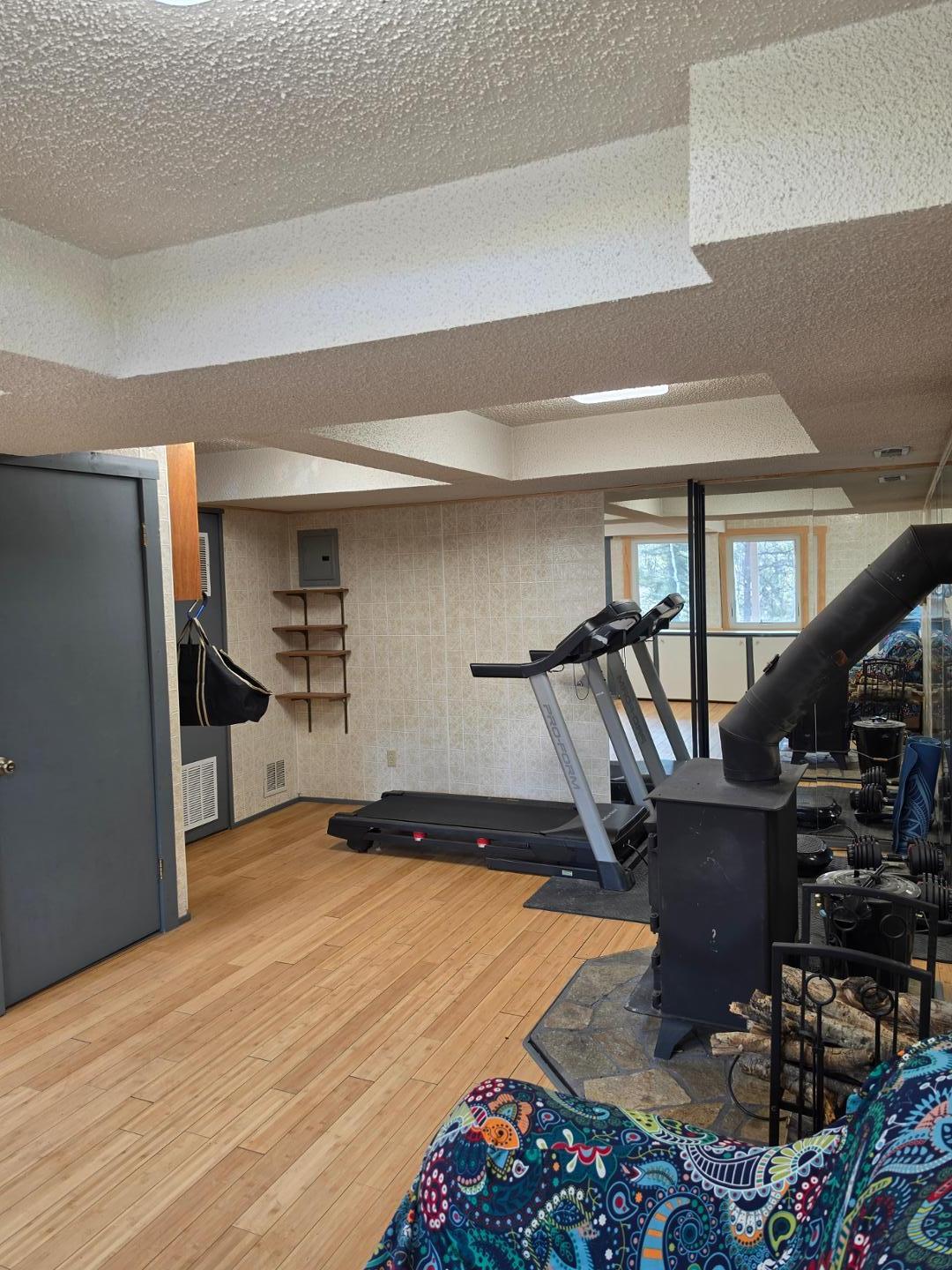 Image 18 of 25: No Description Available