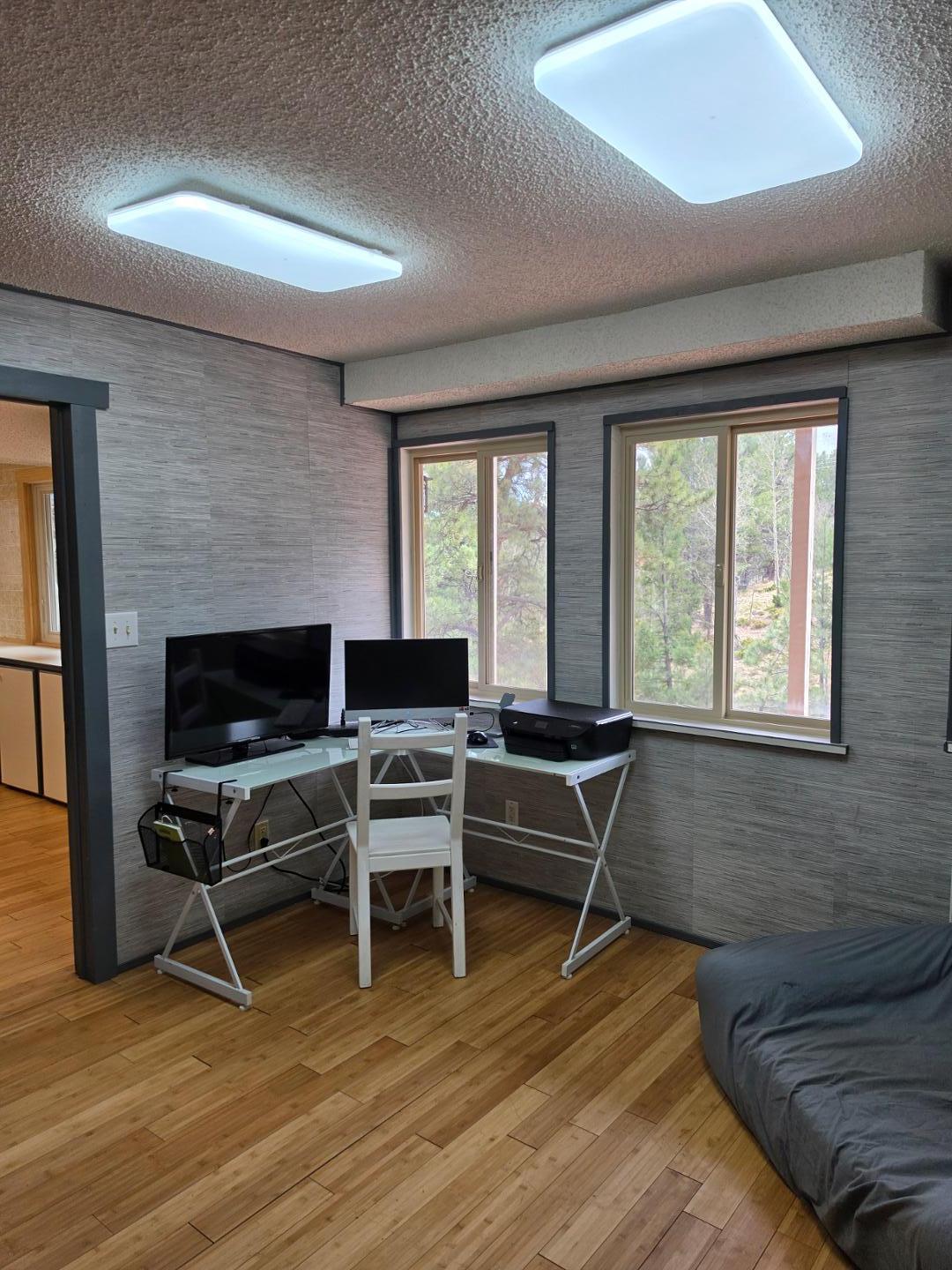 Image 19 of 25: No Description Available