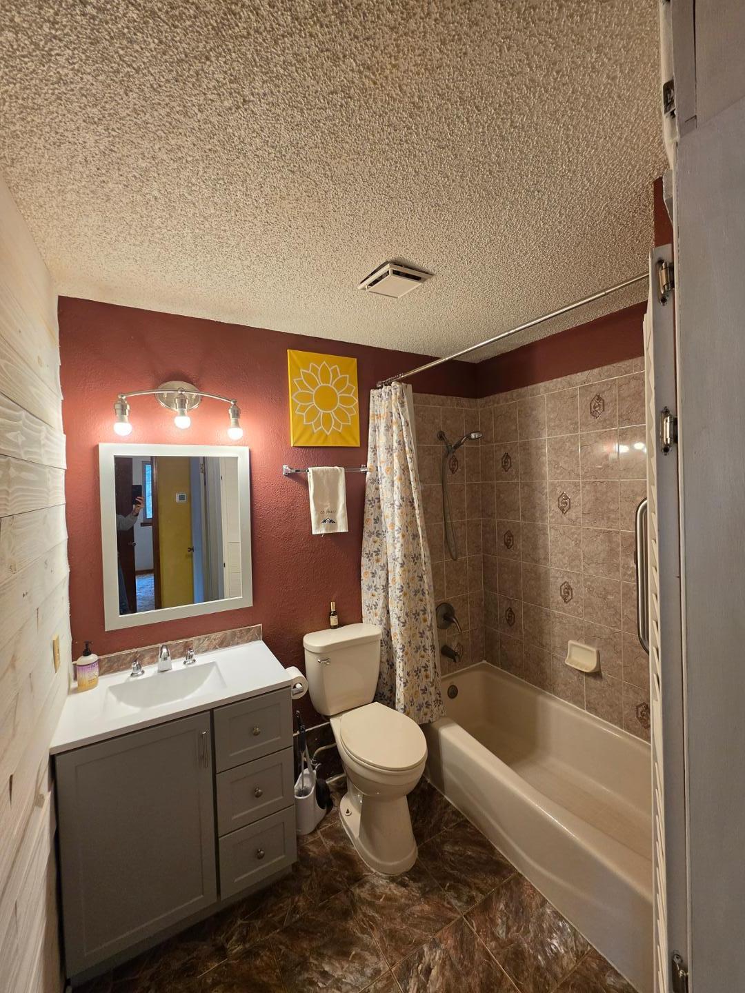 Image 8 of 25: No Description Available