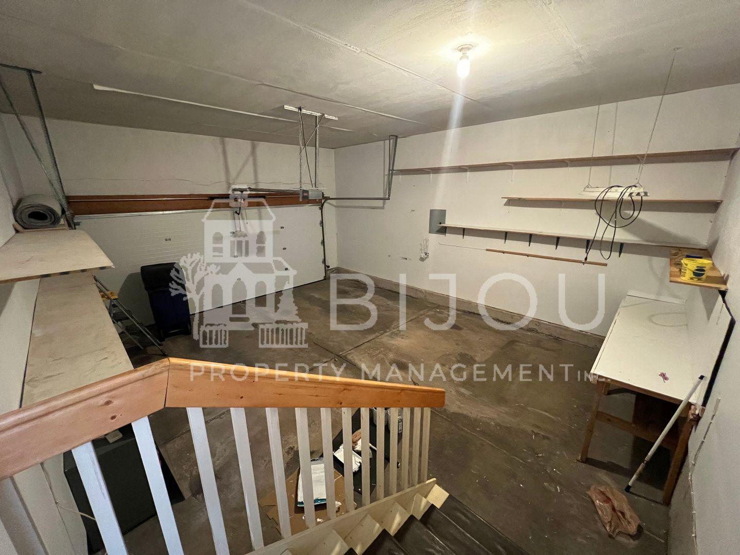 Image 33 of 38: No Description Available